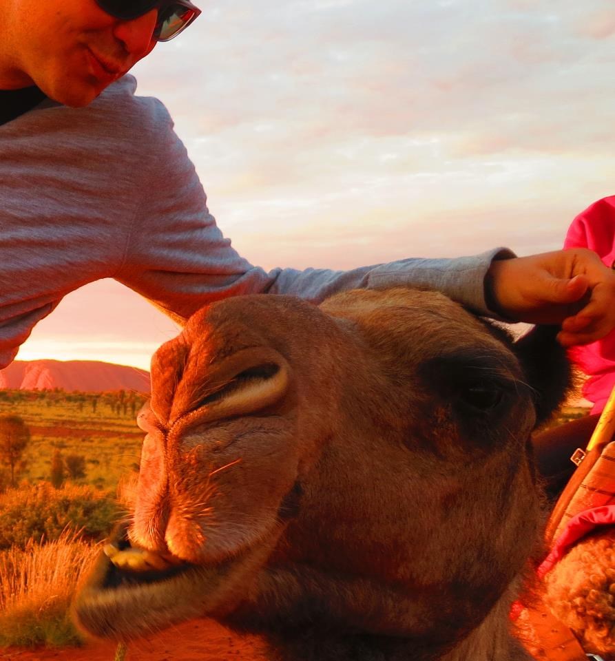 Deva obožava čohanje iza uha