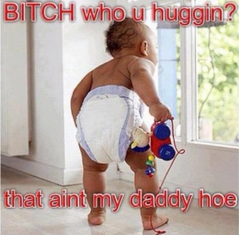 Bebač uhvatio mamu s prstima u pekmezu