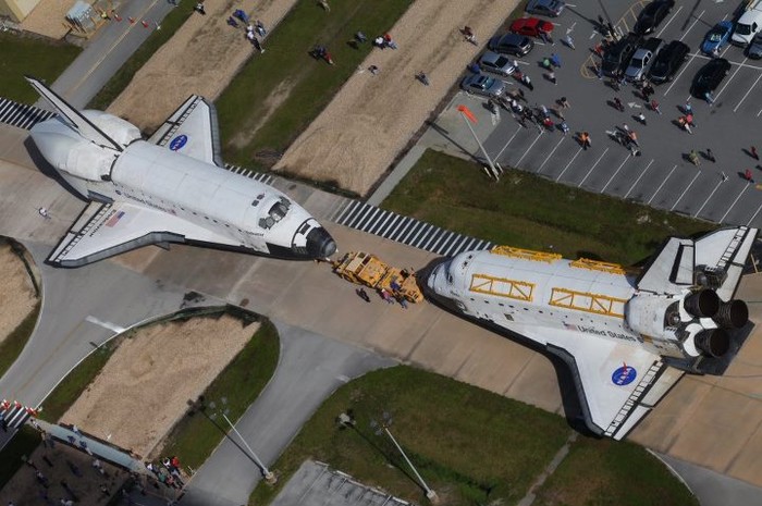 Space shuttleovi Endeavour i Atlantis našli se "oči u oči"