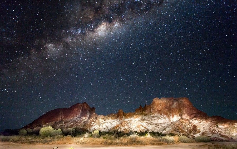 Čarobno zvjezdano noćno nebo: Uživajte u pogledu!