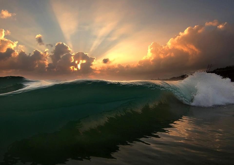 Kad se nebo u suton spoji s morem