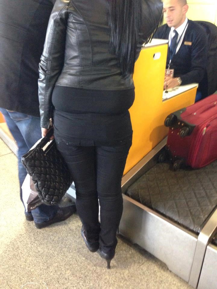 Šlauf oko struka veći od dupeta - nije bilo "manjih" hlača?