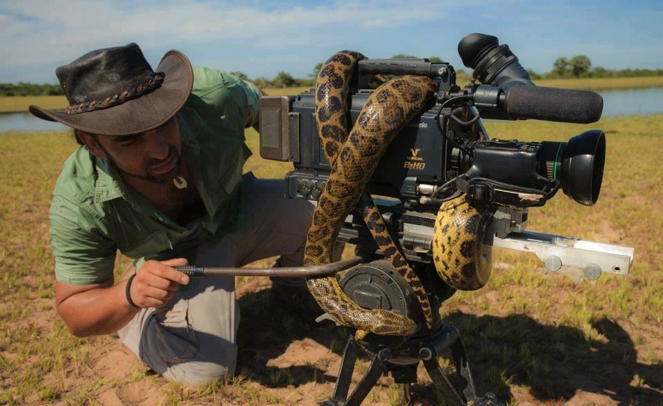 Ovaj, sorry kaj smetam, al jel bi se makla malo, imam posla?