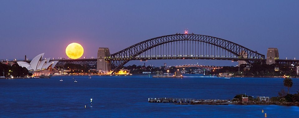 Savršeni pun mjesec nad Sydneyem