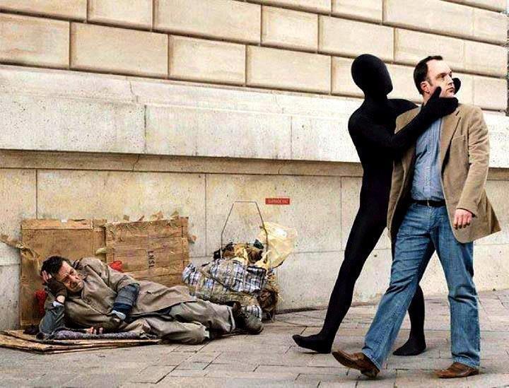 Okrećeš li i ti glavu kao da te se tuđa patnja ne tiče?