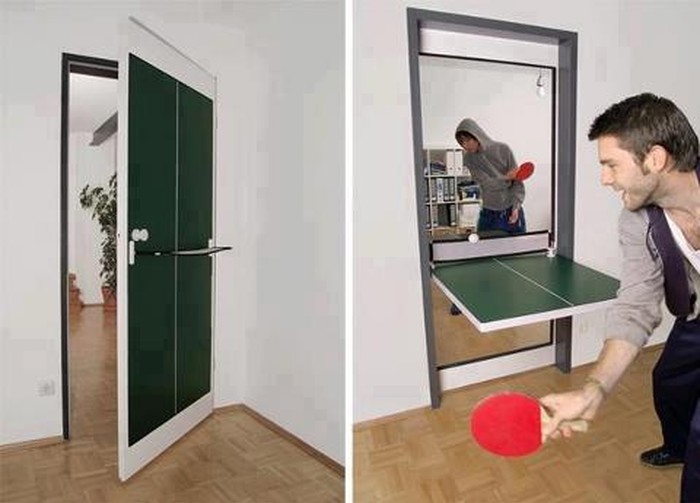 Idealna vrata u trenu postaju ploča za stolni tenis