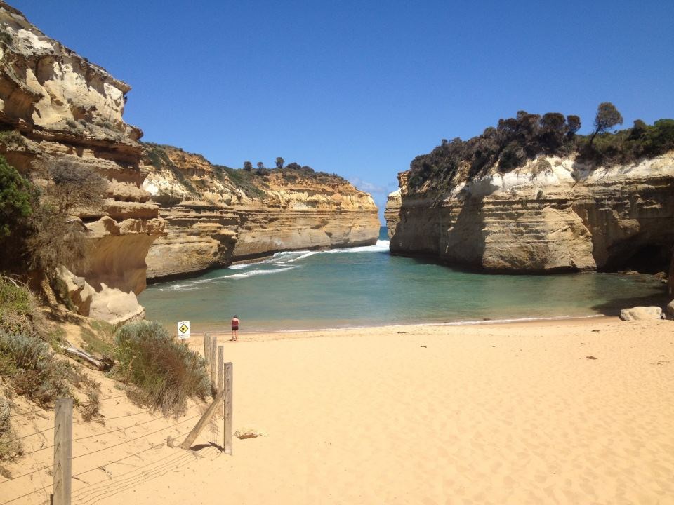 Prekrasna uvala dobro skrivena od otvorenog mora