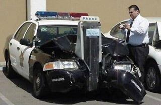 Policijski maher "ugradio" govornicu u službeni auto