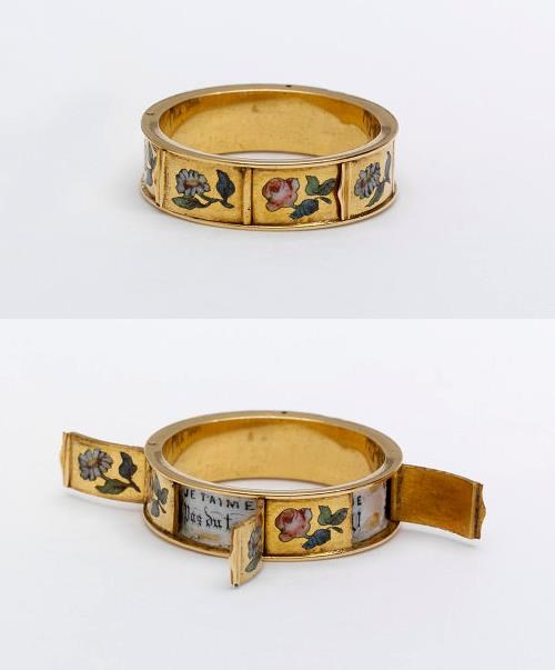 Prsten sa skrivenom ljubavnom porukom