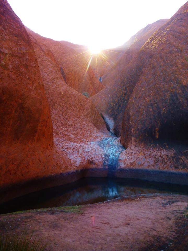 Čarobna rijeka u srcu brda Uluru