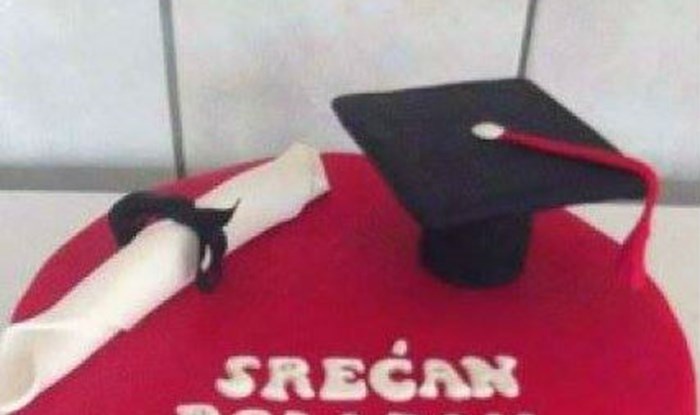Genijalna torta za diplomu