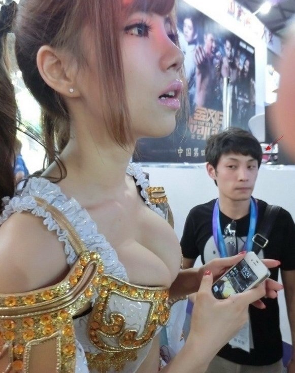 dala si ih u izlog, sad pusti da gledaju, vidiš da se srami