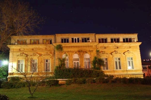 19-godišnjak htjeo ubiti 16-godišnjaka na ulazu u opatijsku školu: Udario ga u glavu pa napao nožem