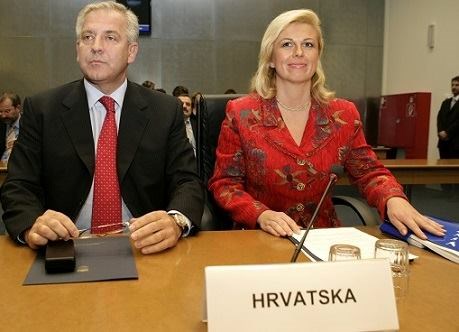 Dvije riječi: Volja naroda