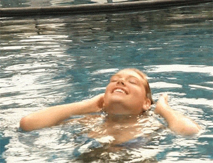 take-a-dive-into-monday-16-gifs-22.gif