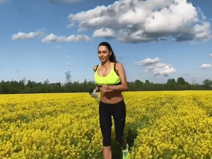 8a6e0b203e53bb39688bf38f1c9109ac750e495de6fd5babc9e0fadea22221de.gif