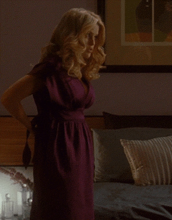 tease-girl-56-88c-crop-bigger.gif
