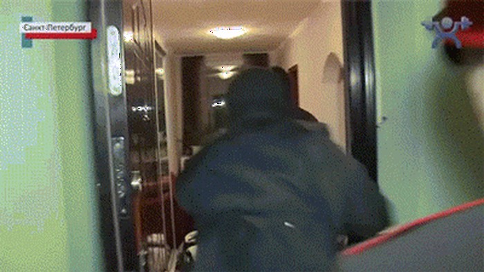 stigla policija 2.gif