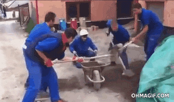 naši bauštelici u njemi.gif