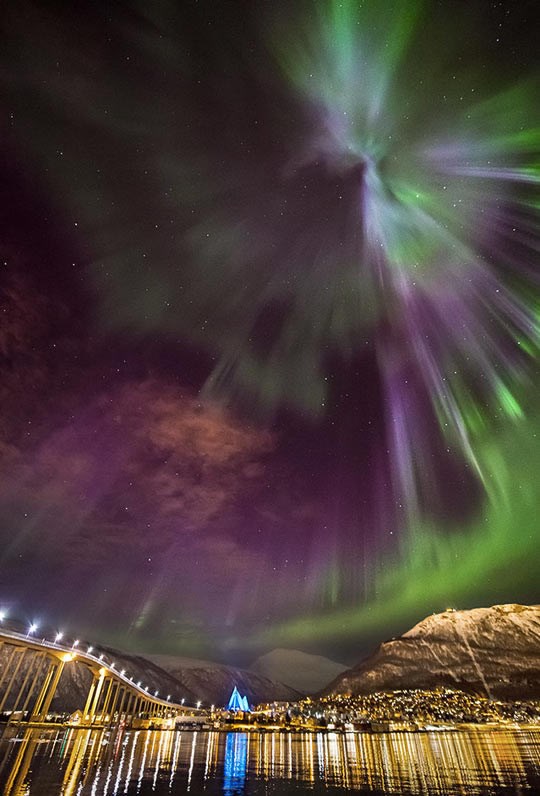 Fantastična aurora se rascvjetala cijelim nebom