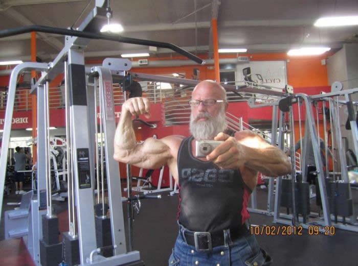 Djed Mraz bilda za Božić - treba usrećit razmaženu djecu