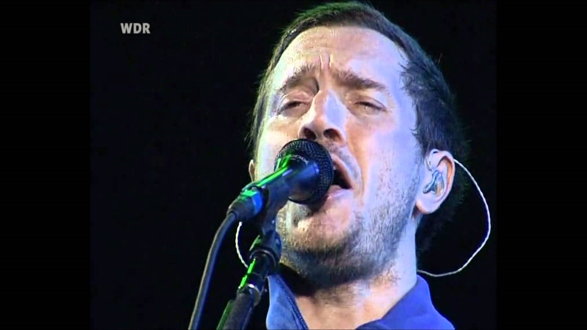 Red Hot Chili Peppers - Tiny Dancer