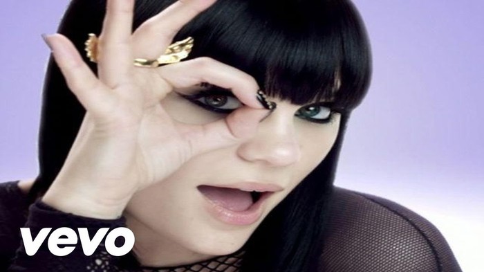 Jessie J ft. B.o.B - Price Tag 