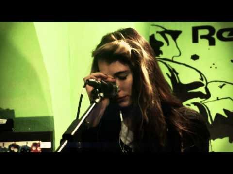 Sara Renar - Tišina