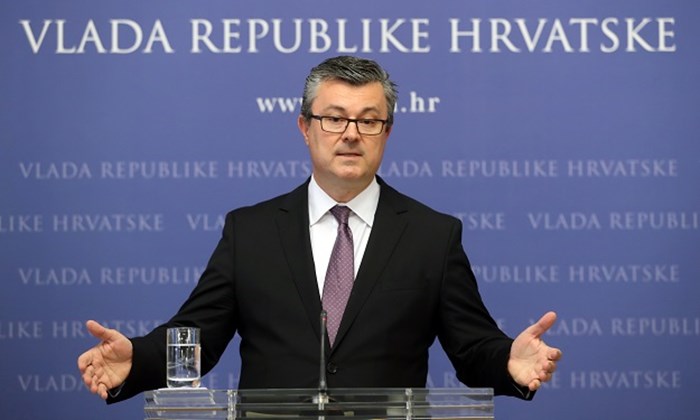 Orešković: Pozivam Karamarka i Petrova da podnesu ostavke