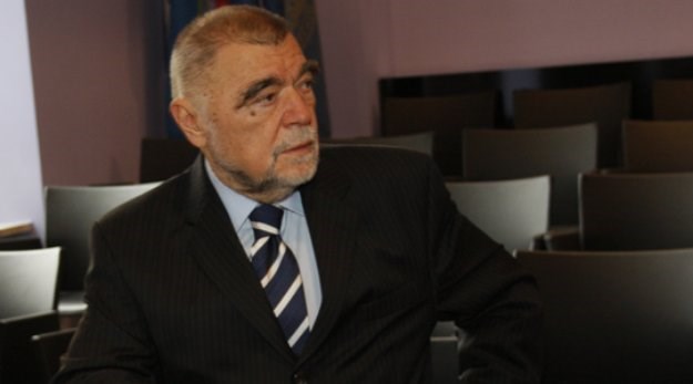 Mesić za Index: Prodaja oružja sirijskim pobunjenicima mogla bi koštati Hrvatsku stotine milijuna eura!