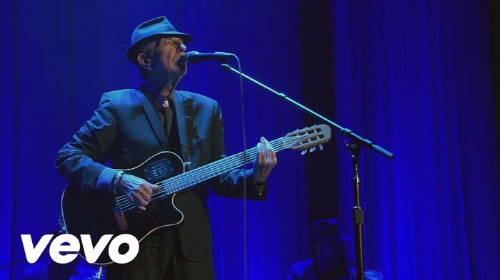 Leonard Cohen - Famous Blue Raincoat