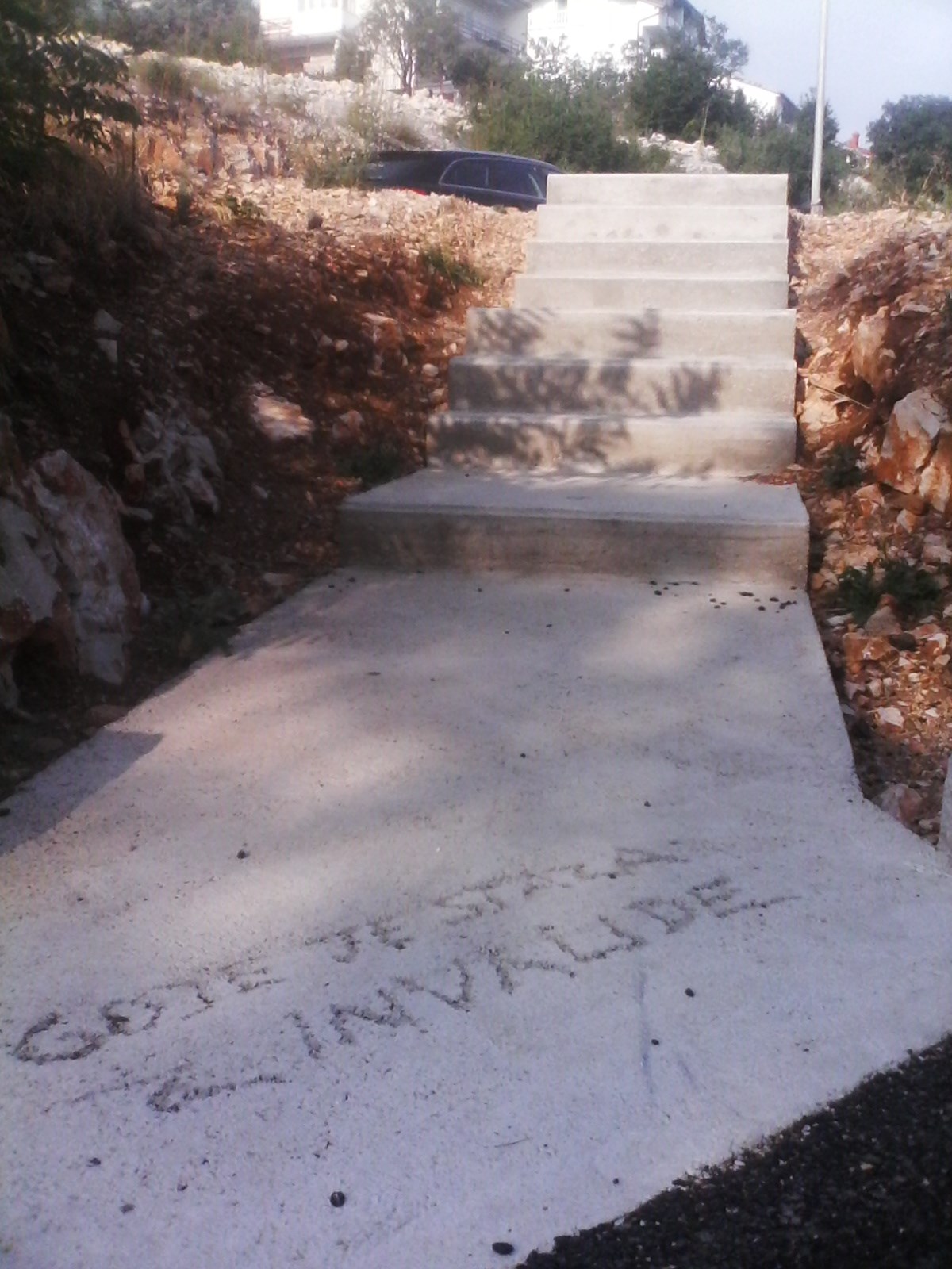 Što reći, crno na bijelom, sve piše.