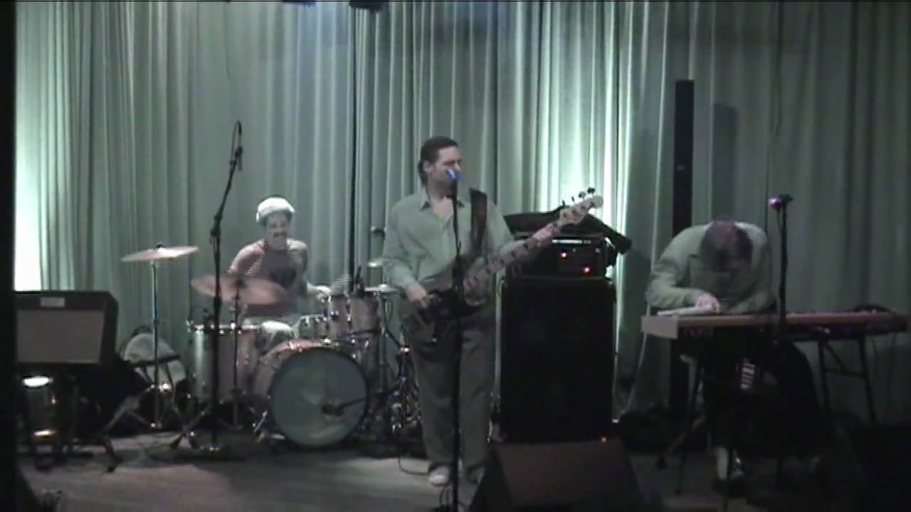 Ovako se u normalnim zemljama svira u običnim barovima