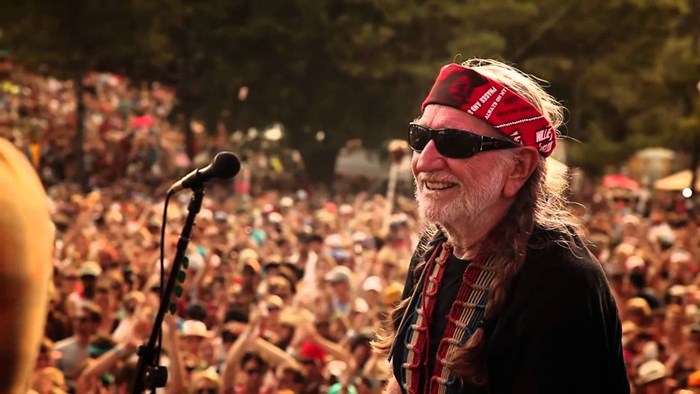 Willie Nelson - Roll Me Up and Smoke Me When I Die