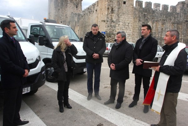 Uz Božju pomoć u skupljanje otpada