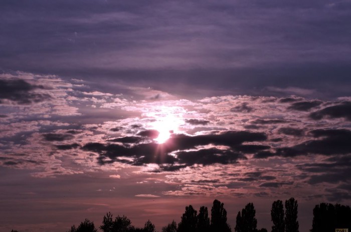 Sunce u oblacima