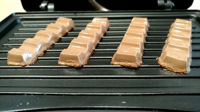++TEST++KINDER CHOCOLATE vs ELECTRIC GRILL vs MUNCHMALLOW