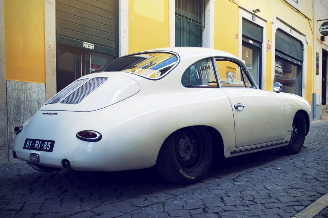 1962-Porsche-356B-2.jpg
