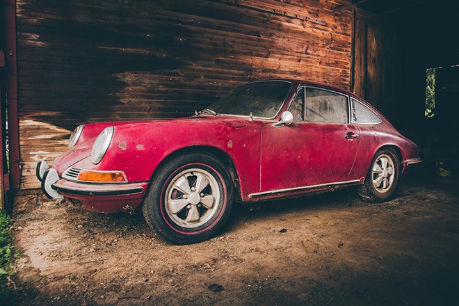 1967-Porsche-911S-Barn-Find-4.jpg