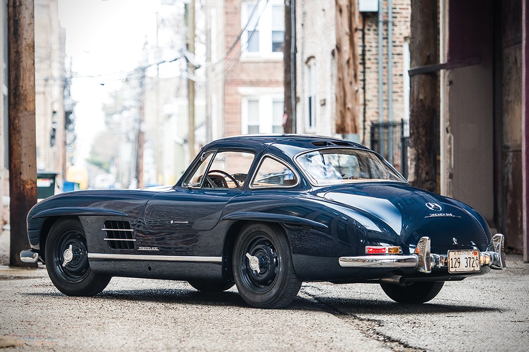 1954-Mercedes-Benz-300-SL-Gullwing-02.jpg