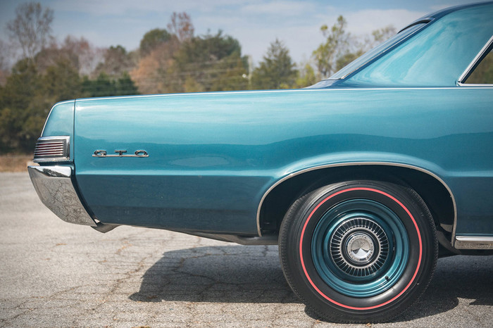 1965-Pontiac-GTO-05.jpg