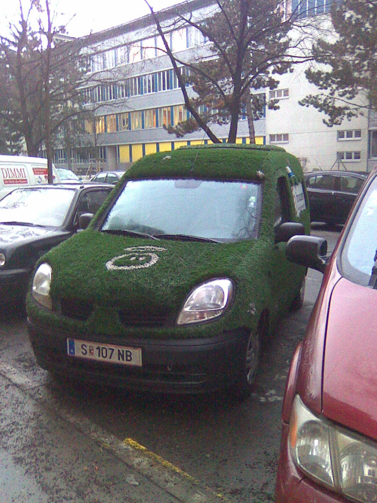 ZELENA POVRŠINA NA PARKINGU
