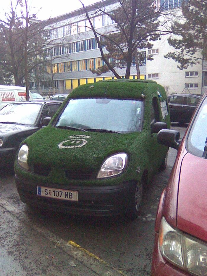 ZELENA POVRŠINA NA PARKINGU