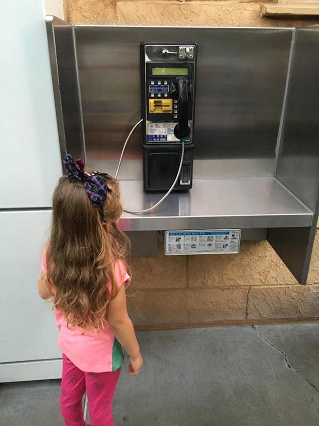 "Moja mi djevojčica nije vjerovala kad sam joj rekla da je ovako prije izgledao telefon"