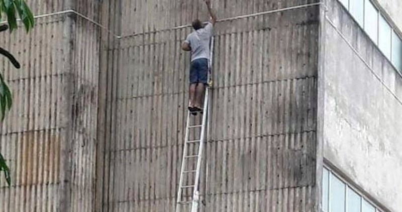 Društvenim mrežama širi se pomalo bizarna fotka ovog čovjeka, kad pogledate sve će vam biti jasno