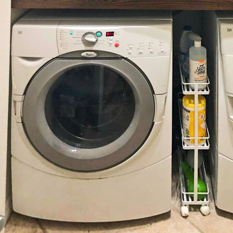 21. Negdje se krije mačka, vidite li gdje se sakrila?