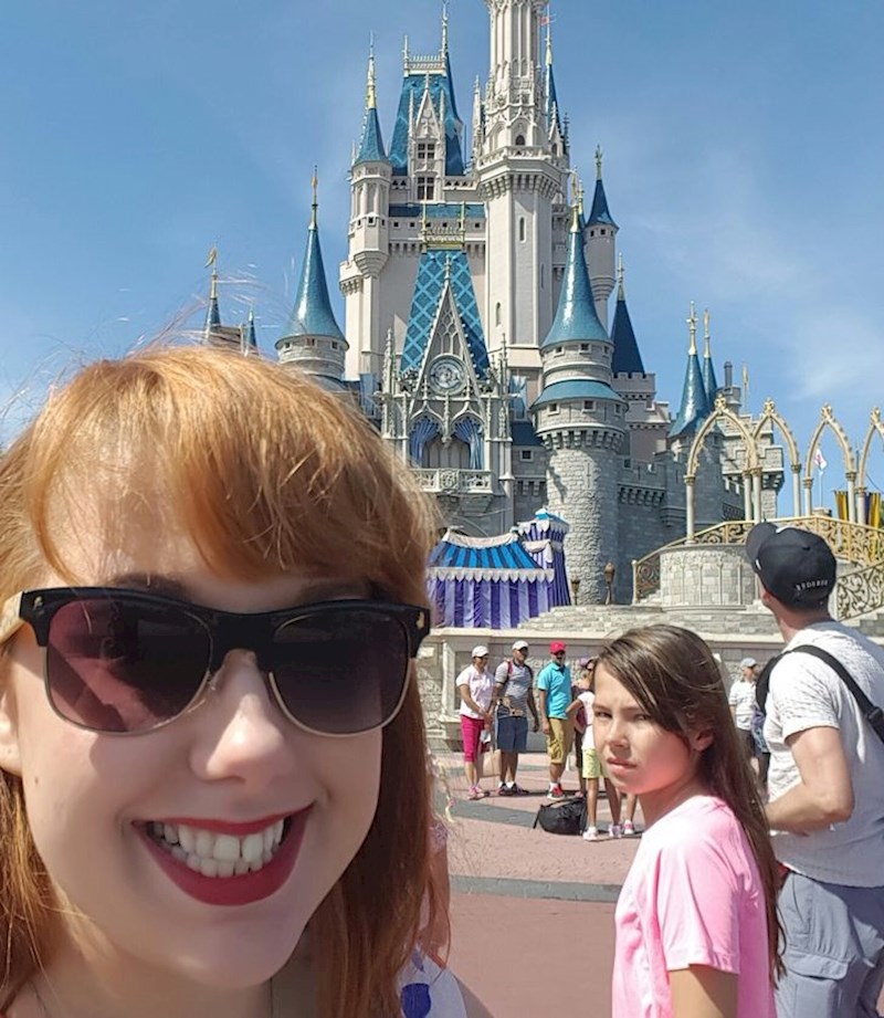 12. Djevojčica nije odobrila selfie ispred dvorca 😂