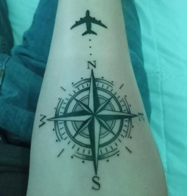 Razlog iza ove tetovaže je ljubav prema putovanjima
