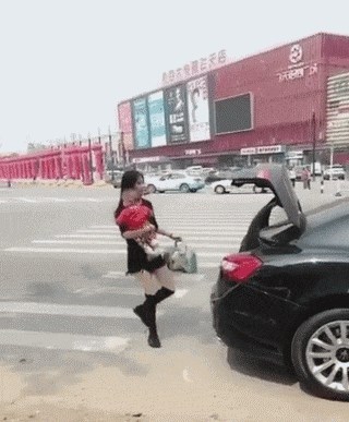 Ženama koje imaju malu djecu nije lako, ovo je samo jedna od stvari koje moraju savladati