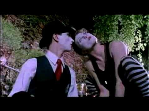 The Dresden Dolls - Girl Anachronism